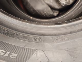 Neumático 215 60 17