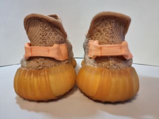 Adidas Yezzy Boost 360. T39 