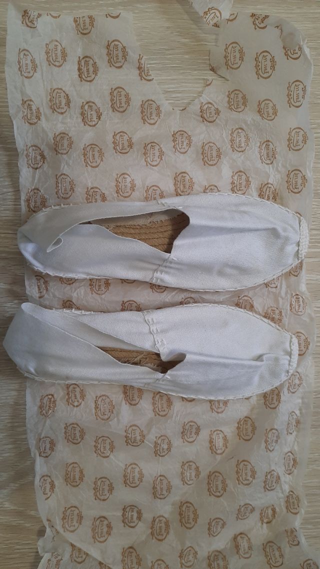 Alpargatas blancas