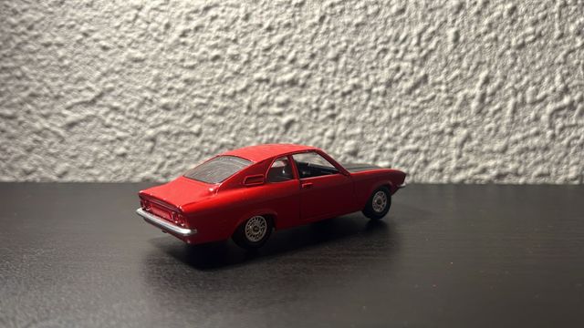 OPEL MANTA 1900 SR E:1/43 SOLIDO