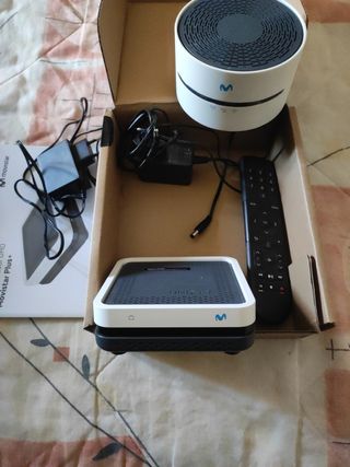  2 decos UHD Tv y amplificador smart wifi.