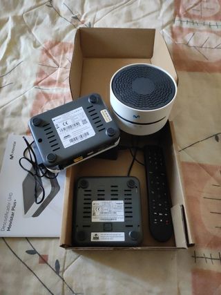 1 decos UHD Tv y 1 amplificador smart wifi.