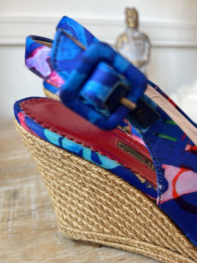 Cuñas satén Carolina Herrera