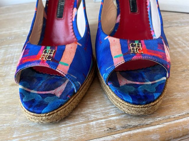 Cuñas satén Carolina Herrera