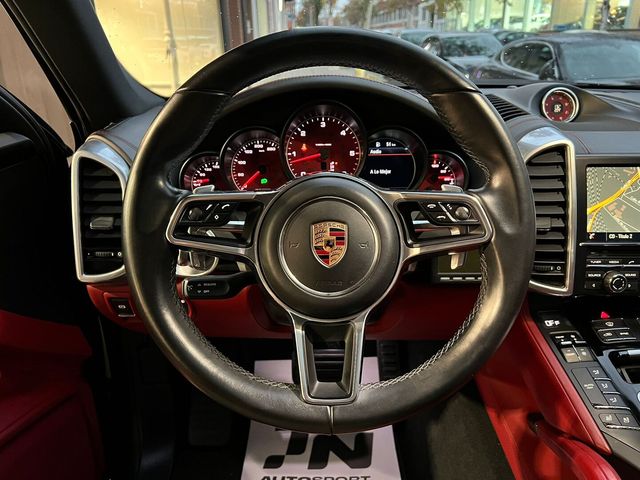 Porsche Cayenne 2016