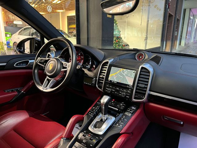 Porsche Cayenne 2016