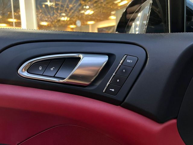 Porsche Cayenne 2016