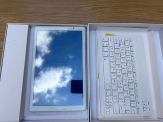 FACETEL O3 Tablet blanca - casi nueva