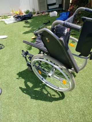 Silla de ruedas plegable