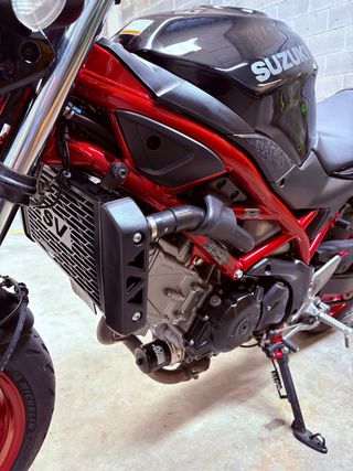 SUZUKI  SV650A
