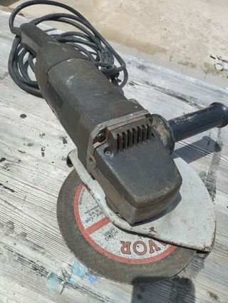 Amoladora angular Black&Decker