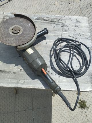 Amoladora angular Black&Decker