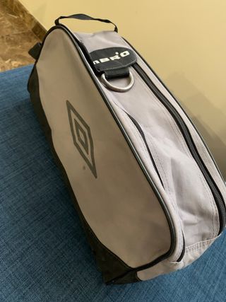 Botera futbol Umbro años 90
