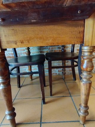Mesa tocinera antigua restaurada