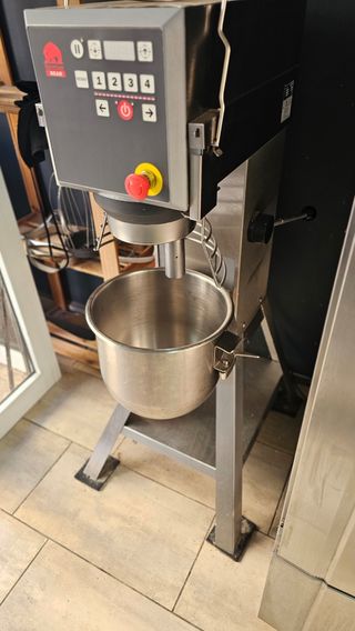 Amasadora planetaria 20 i 10 litros