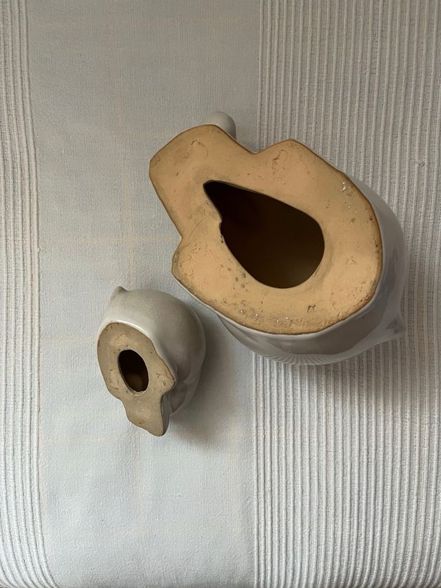 Conjunto 2 coelhos de porcelana