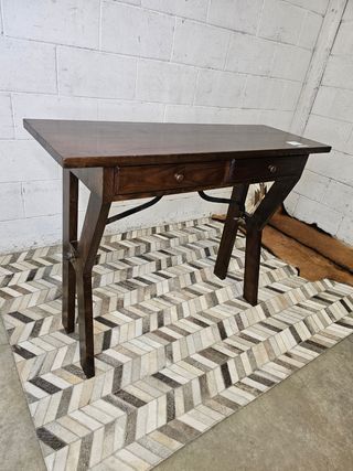 Recibidor vintage roble diseño español brutalista