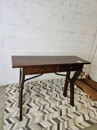 Recibidor vintage roble diseño español brutalista