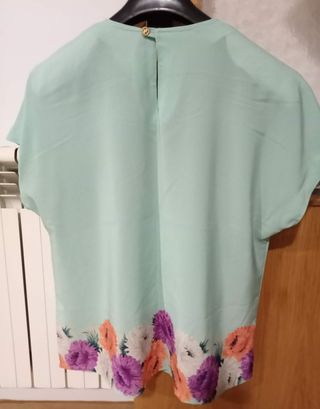 Blusa flores - Azul pastel