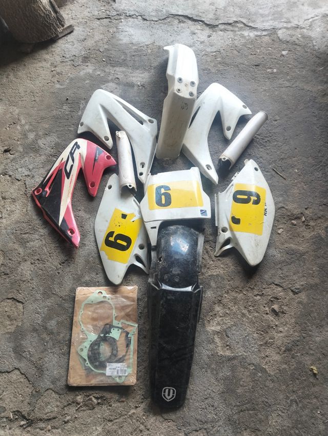 Kit de plásticos cr 250