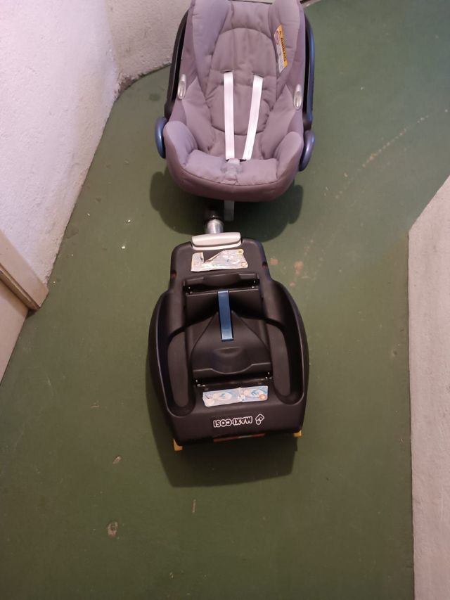 Maxi-Cosi Isofix + Cuna Bebé