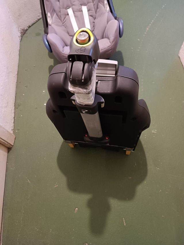 Maxi-Cosi Isofix + Cuna Bebé