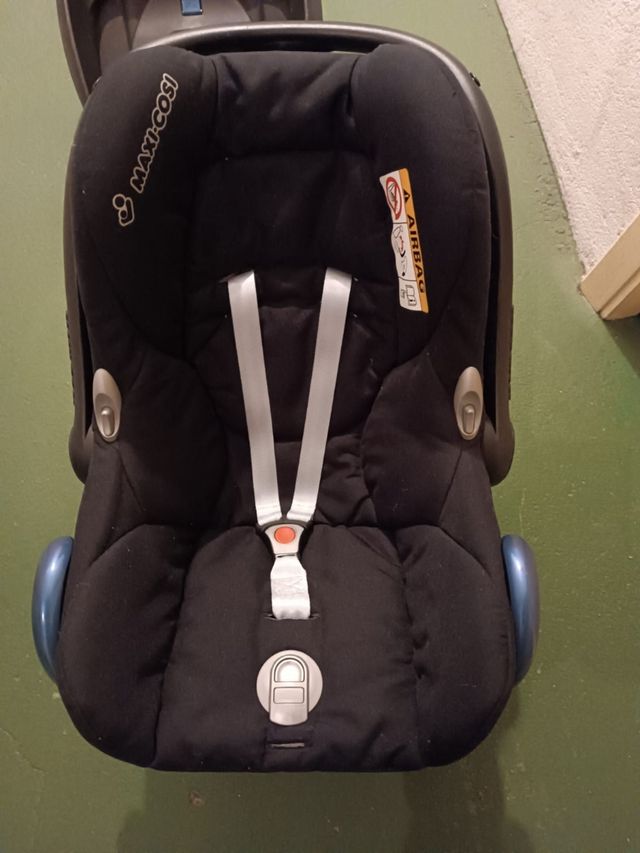 Maxi-Cosi Isofix + Cuna Bebé