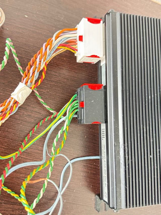 Amplificador JBL coche - 96 310 415 Z8