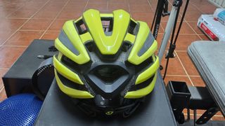 Casco Rapha fluor bici