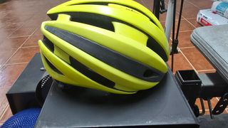 Casco Rapha fluor bici