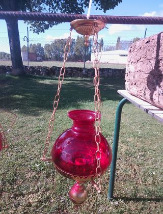 2 Lamparas Vintage rojo cereza de opalina .