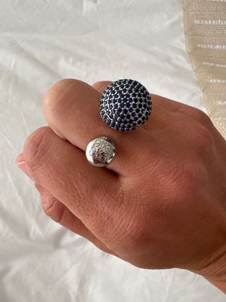Anillo azul plata con circonitas