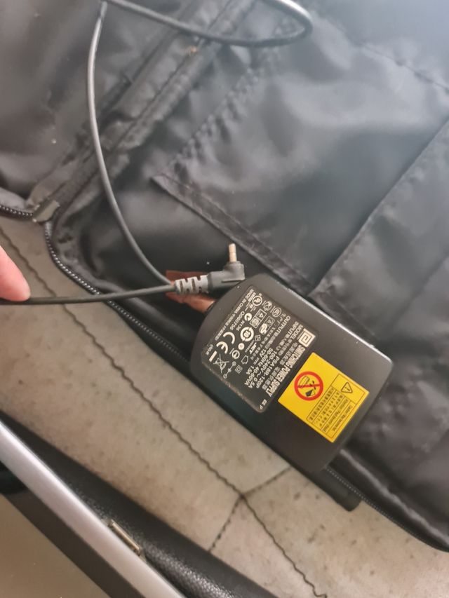 Maletín portátil piel negra