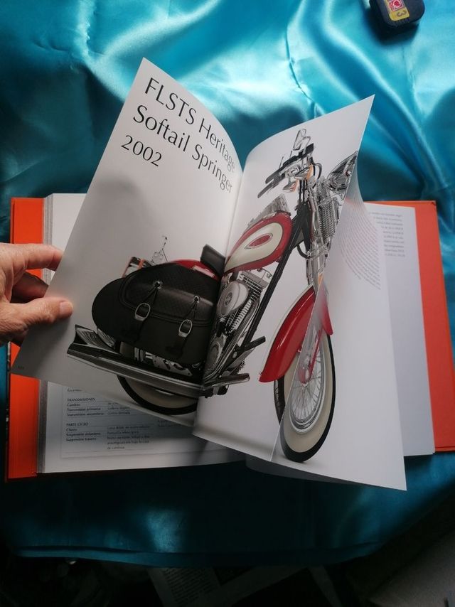 MOTO. HARLEY DAVIDSON. LIBRO. LEGENDARIA