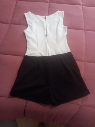 Tutina bicolore con pizzo