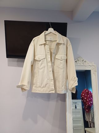 Cazadora vaquera Mango blanca oversize