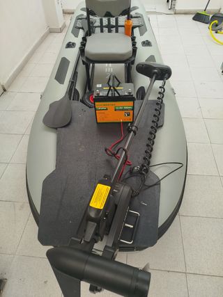 Barca neumatica NEPTVN 400. bass boat