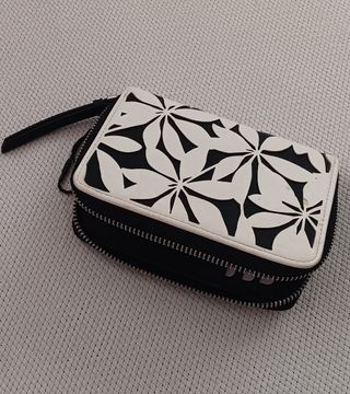 Monedero Desigual blanco-negro