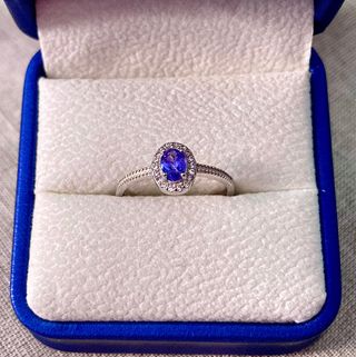 Anillo de Tanzanita Certificada en Plata II