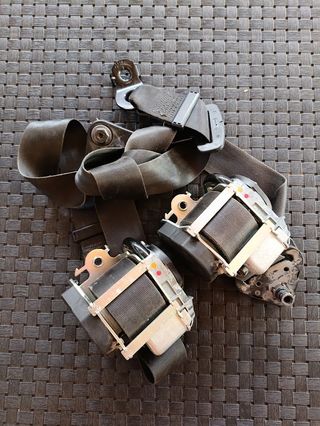 2 CINTURONES DELANTEROS RENAULT MASTER REF B507743