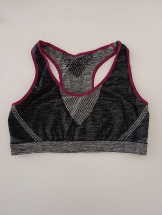 Top deportivo fucsia y gris
