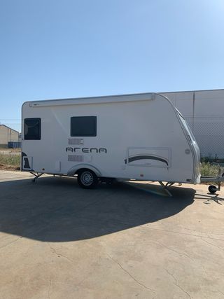 Caravana Across Car Arena