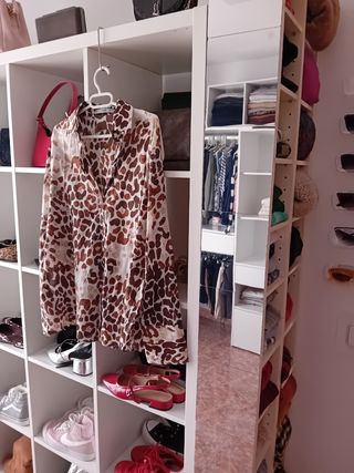 Camisa Mango marrón y blanca