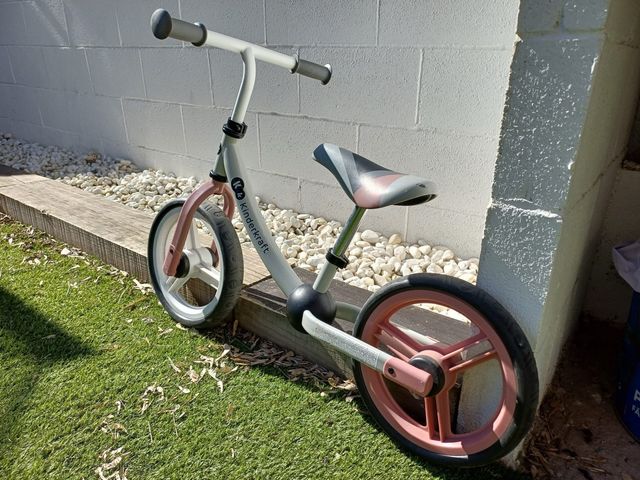 Bicicleta sin pedales desde 2 años KINDERKRAFT