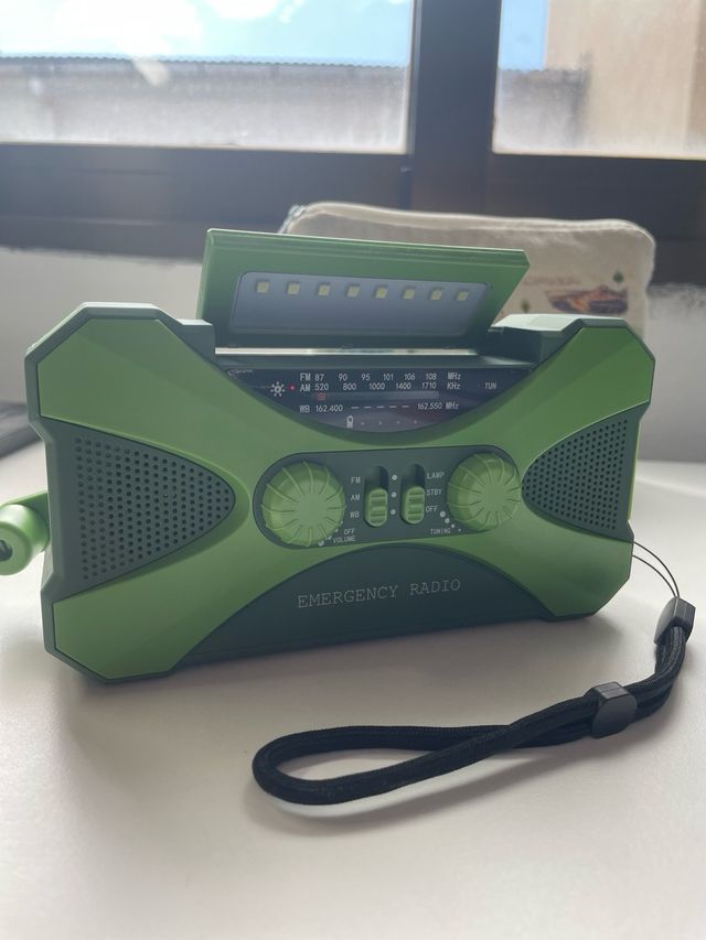 Radio solar con batería PowerBank