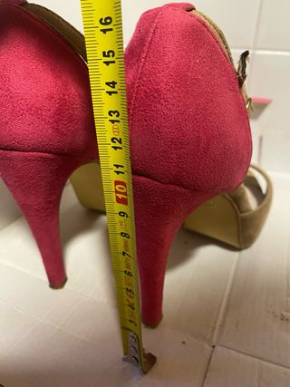 Zapatos de tacon marca Corina