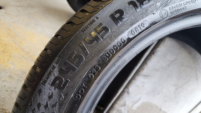 Gomma pneumatico Vredestein 245 45 18