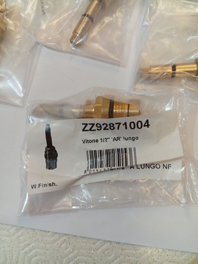 Vitoni Cisal in ottone
5 Pezzi
