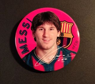 MESSI FC.BARCELONA CHAPA BADGE CON AUTÓGRAFO