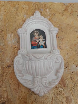 Acquasantiera Madonna Bambino